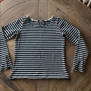 4/$20 Striped shirt XS (2)